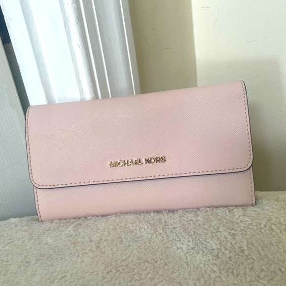Michael Kors Pink Saffiano Leather Wallet EUC - Picture 8 of 11